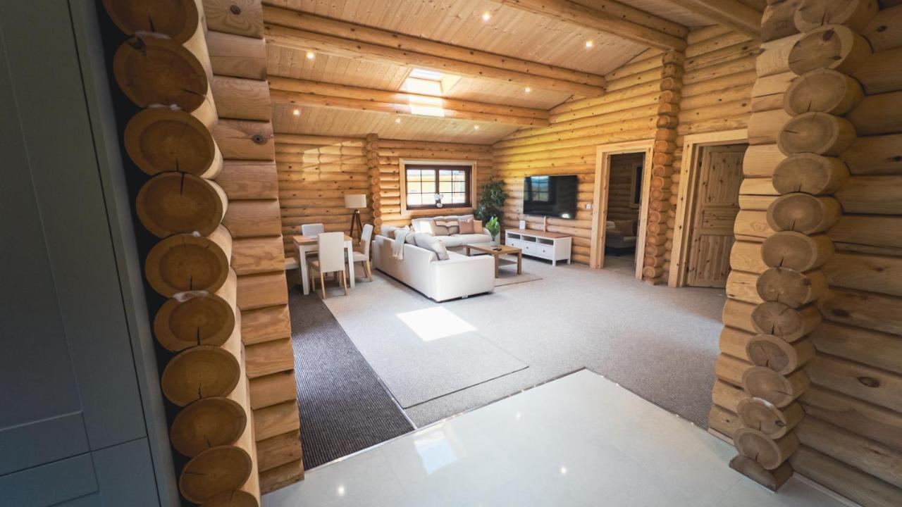 Aspen Lodge, Amazing New Log Cabin With Hot Tub - Sleeps 6 - Felmoor Park Морпет Экстерьер фото