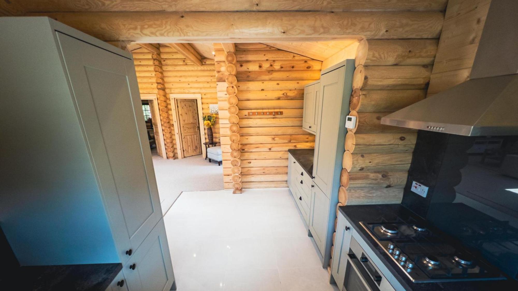 Aspen Lodge, Amazing New Log Cabin With Hot Tub - Sleeps 6 - Felmoor Park Морпет Номер фото